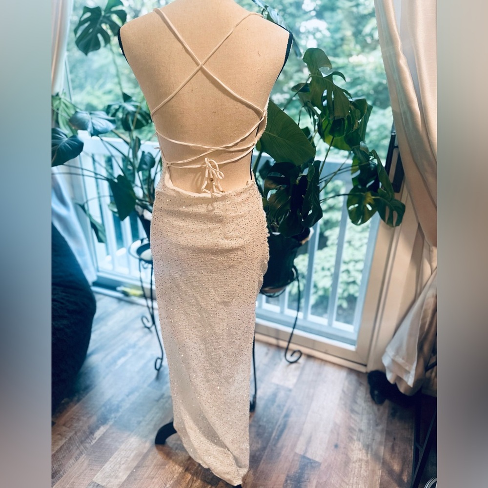 NWOT Selfie Leslie White Sequin Asymmetrical Midi Dress - Picture 6 of 10